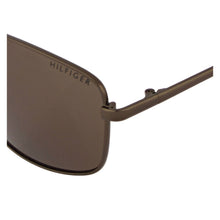 Cargar imagen en el visor de la galería, LENTES DE SOL PARA HOMBRE TOMMY HILFIGER X62092 OUTLOOK
