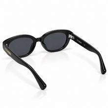 Cargar imagen en el visor de la galería, GAFAS STEVE MADDEN OUTLOOCK X17351
