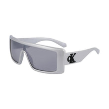 Cargar imagen en el visor de la galería, GAFAS DE SOL CALVIN KLEIN JEANS CKJ23655S (040) UNISEX
