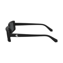 Cargar imagen en el visor de la galería, GAFAS DE SOL CALVIN KLEIN JEANS CKJ24622S (001) UNISEX
