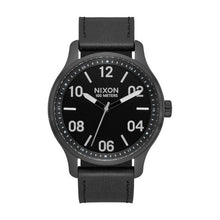 Cargar imagen en el visor de la galería, RELOJ CLÁSICO PARA HOMBRE NIXON PATROL LEATHER A1243-2998 - NEGRO
