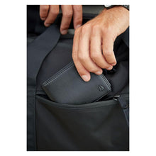 Cargar imagen en el visor de la galería, CAPE LEATHER BLACK
