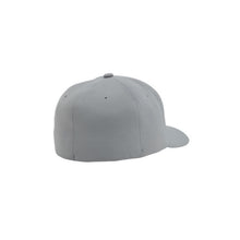 Cargar imagen en el visor de la galería, GORRAS NIXON DELTA FLEXFIT C3113 130-24 GRIS HOMBRE
