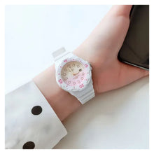 Cargar imagen en el visor de la galería, RELOJ DEPORTIVO PARA MUJER CASIO  LRW-200H-4E2V - BLANCO
