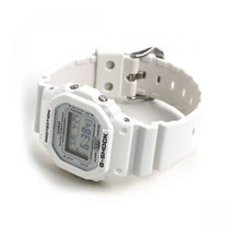 Cargar imagen en el visor de la galería, RELOJ DEPORTIVO PARA UNISEXO G-SHOCK  DW-5600MW-7DR - BLANCO
