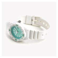 Cargar imagen en el visor de la galería, RELOJ DEPORTIVO PARA MUJER CASIO  LRW-200H-3CVDF - BLANCO
