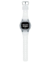 Cargar imagen en el visor de la galería, RELOJ DEPORTIVO PARA UNISEXO G-SHOCK G-SHOCK DW5600SKE-7DR - TRANSPARENTE

