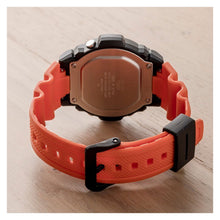 Cargar imagen en el visor de la galería, RELOJ DEPORTIVO PARA HOMBRE CASIO ILUMINATOR W-219H-4AVDF - NARANJA
