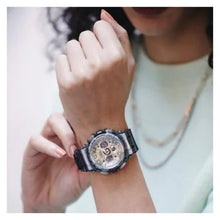 Cargar imagen en el visor de la galería, RELOJ DEPORTIVO PARA MUJER G-SHOCK G-SHOCK GMA-S120GS-8ADR - GRIS
