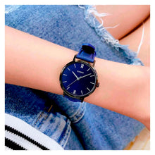 Cargar imagen en el visor de la galería, RELOJ CLÁSICO PARA MUJER CASIO LTPVT02BL-2AUDF LTPVT02BL-2AUDF - AZUL
