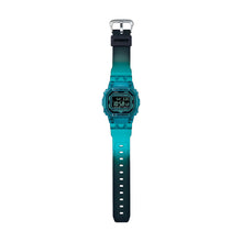 Cargar imagen en el visor de la galería, RELOJ DEPORTIVO PARA HOMBRE G-SHOCK G-SHOCK DWB5600G-2DR - TURQUESA
