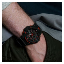 Cargar imagen en el visor de la galería, RELOJ DEPORTIVO PARA HOMBRE G-SHOCK 700 GA-700BNR-1ADR - NEGRO
