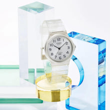 Cargar imagen en el visor de la galería, RELOJ DEPORTIVO PARA MUJER CASIO TIMELESS MQ-24S-7BDF - BLANCO
