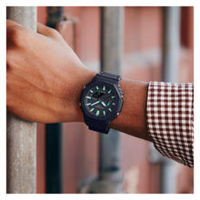 Cargar imagen en el visor de la galería, RELOJ DEPORTIVO PARA HOMBRE G-SHOCK GA-2100RC-1ADR GA-2100RC-1ADR - NEGRO
