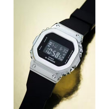 Cargar imagen en el visor de la galería, RELOJ  PARA MUJER G-SHOCK GMS5600 GM-S5600U-1DR - NEGRO
