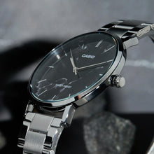 Cargar imagen en el visor de la galería, RELOJ  PARA HOMBRE CASIO TIMELESS MTP-VT01DM-1AUDF - PLATEADO
