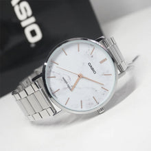 Cargar imagen en el visor de la galería, RELOJ  PARA HOMBRE CASIO TIMELESS MTP-VT01DM-7AUDF - PLATEADO
