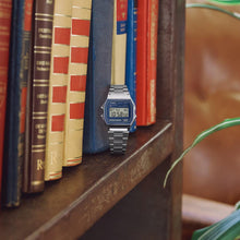 Cargar imagen en el visor de la galería, RELOJ  PARA UNISEXO CASIO ICONIC A158WEA-2DF - PLATEADO
