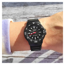 Cargar imagen en el visor de la galería, RELOJ DEPORTIVO PARA HOMBRE Q&amp;Q V07A-010VY V07A-010VY - MULTICOLOR
