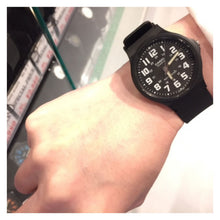 Cargar imagen en el visor de la galería, RELOJ DEPORTIVO PARA HOMBRE CASIO MQ-71-1B MQ-71-1B - NEGRO
