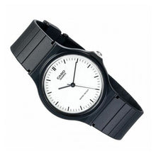 Cargar imagen en el visor de la galería, RELOJ DEPORTIVO PARA HOMBRE CASIO  MQ24-7BLDF - NEGRO
