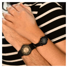 Cargar imagen en el visor de la galería, RELOJ DEPORTIVO PARA MUJER CASIO LQ-139A-1B3 LQ-139A-1B3 - NEGRO
