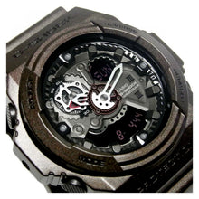 Cargar imagen en el visor de la galería, RELOJ DEPORTIVO PARA UNISEXO G-SHOCK  GA_300A_5A - MARRÓN
