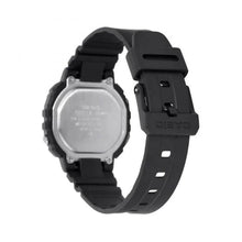Cargar imagen en el visor de la galería, RELOJ DEPORTIVO PARA UNISEXO CASIO RETRO LA-20WH-9ADF - NEGRO
