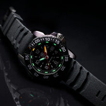 Cargar imagen en el visor de la galería, RELOJ  PARA HOMBRE LUMINOX NAVY SEAL XS.3251.CB - NEGRO
