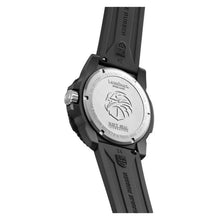 Cargar imagen en el visor de la galería, RELOJ DEPORTIVO PARA HOMBRE LUMINOX NAVY XS.3602.NSF - NEGRO
