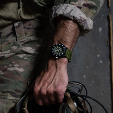 Cargar imagen en el visor de la galería, RELOJ DEPORTIVO PARA HOMBRE LUMINOX EVO NAVY SEAL XS.3013.EVO.S - VERDE

