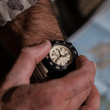 Cargar imagen en el visor de la galería, RELOJ  PARA HOMBRE LUMINOX NAVY SEAL XS.3010.EVO.S - BLANCO
