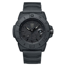 Cargar imagen en el visor de la galería, RELOJ  PARA HOMBRE LUMINOX NAVY XS.3601.BO.NSF - NEGRO
