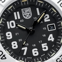 Cargar imagen en el visor de la galería, RELOJ  PARA HOMBRE LUMINOX NAVY SEAL XS.3507.WB - BLANCO
