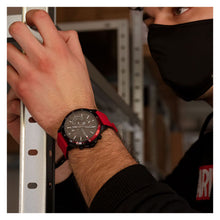 Cargar imagen en el visor de la galería, RELOJ DEPORTIVO PARA HOMBRE TOMMY HILFIGER  TMY1791722 - ROJO
