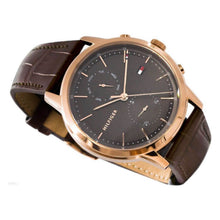 Cargar imagen en el visor de la galería, RELOJ CLÁSICO PARA HOMBRE TOMMY HILFIGER  1710435 - MARRÓN
