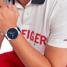 Cargar imagen en el visor de la galería, RELOJ DEPORTIVO PARA HOMBRE TOMMY HILFIGER  1792057 - AZUL
