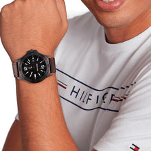 Cargar imagen en el visor de la galería, RELOJ CLÁSICO PARA HOMBRE TOMMY HILFIGER  1710530 - MARRÓN
