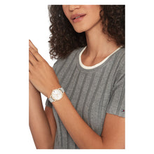 Cargar imagen en el visor de la galería, RELOJ CLÁSICO PARA MUJER TOMMY HILFIGER  1782595 - GRIS
