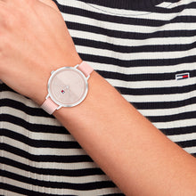 Cargar imagen en el visor de la galería, RELOJ CLÁSICO PARA MUJER TOMMY HILFIGER  1782618 - ROSA

