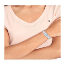 Cargar imagen en el visor de la galería, RELOJ  PARA MUJER TOMMY HILFIGER BRAND 1782797 - PLATEADO

