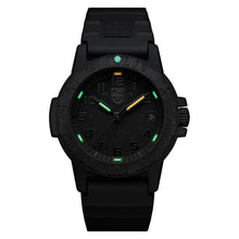 Cargar imagen en el visor de la galería, RELOJ DEPORTIVO PARA HOMBRE LUMINOX LEATHERBACK XS.0301.BO.L - NEGRO
