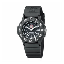 Cargar imagen en el visor de la galería, RELOJ DEPORTIVO PARA HOMBRE LUMINOX NAVY XS.3001.F - NEGRO
