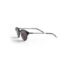 Cargar imagen en el visor de la galería, LENTE DE SOL PARA HOMBRE INVICTA I 18319-PRO-13 OUTLOOK
