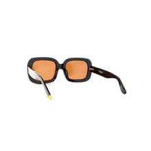 Cargar imagen en el visor de la galería, LENTE DE SOL PARA HOMBRE INVICTA I 21691-ANG-01-05 OUTLOOK
