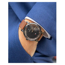 Cargar imagen en el visor de la galería, RELOJ CLÁSICO PARA HOMBRE TOMMY HILFIGER  1791736 - MARRÓN
