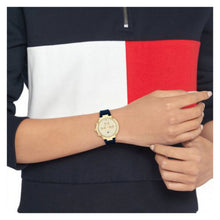 Cargar imagen en el visor de la galería, RELOJ DEPORTIVO PARA MUJER TOMMY HILFIGER  TMY1782491 - AZUL

