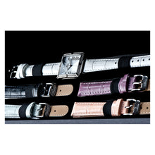 Cargar imagen en el visor de la galería, RELOJ CLÁSICO PARA MUJER INVICTA WILDFLOWER 12410 - BLANCO
