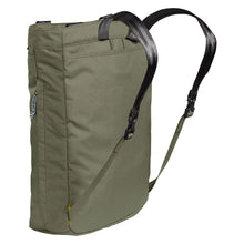 Cargar imagen en el visor de la galería, PIVOT TOTE PACK, DUSTY OLIVE 2138301000
