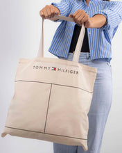 Cargar imagen en el visor de la galería, TOTE BAG TOMMY HILFIGER TOTEBAG-TH

